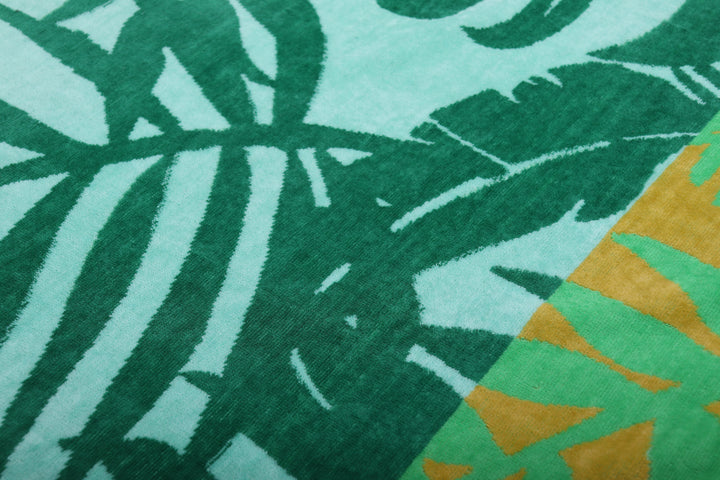 Strandtuch ""Monstera Jungle""