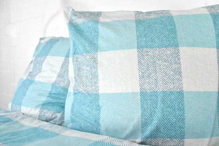 Bettwäsche - Biber - 100% Baumwolle 135x200 cm  "Classic squares - blue"