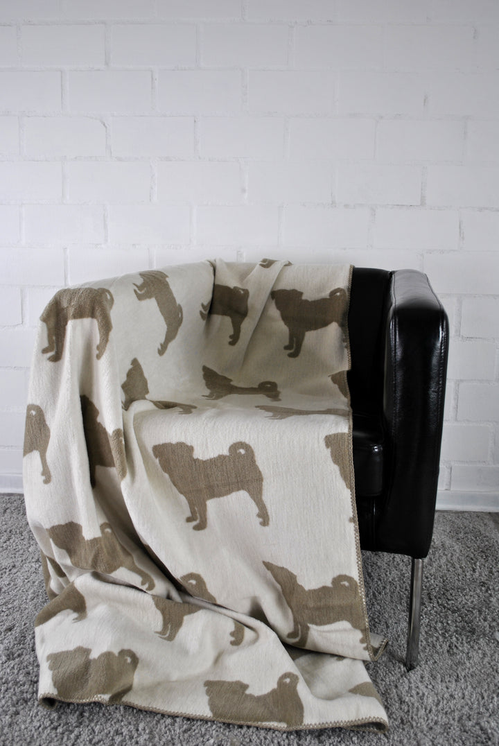 Wohndecke Mops Braun, 130 x 170 cm