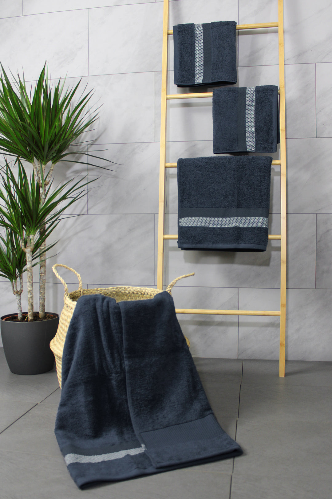 jilda-tex Handtuch Duschtuch Frottierware Set 100% Baumwolle Verschiedene Größen/Farben (2 x Handtuch + 2 x Duschtuch, Dunkelblau)